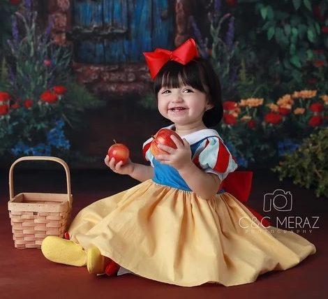 Snow White dress